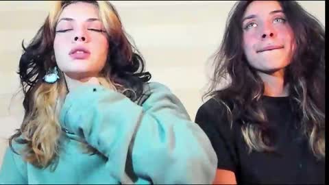 Snapshot of riley_colors chatting on 14, 12, 2025 Riley online show from 14, 12, 2025