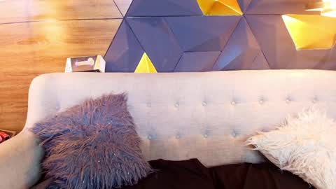 kamila online show from 9, 4, 2026