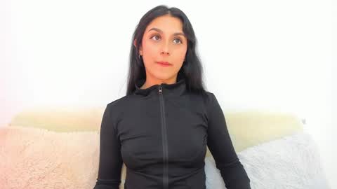 riley_tin online show from 16, 2, 2025