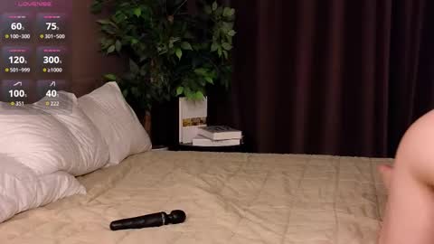 Hi Rina and April are here Glad to see you in our room  PVT is open online show from 7, 1, 2026