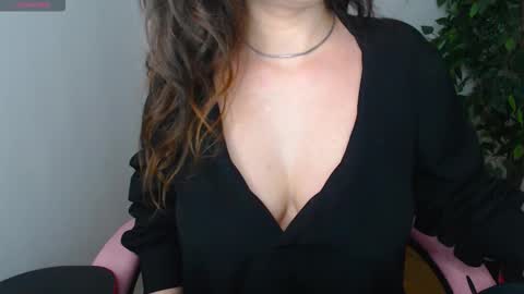 Ripe cherries online show from 22, 9, 2025