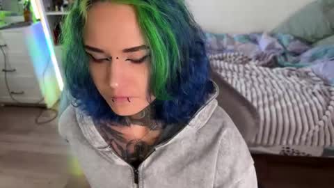   DianaBrite            fansl y online show from 25, 9, 2025