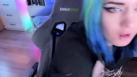   DianaBrite            fansl y online show from 29, 9, 2025