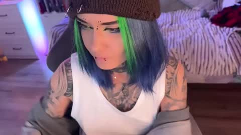   DianaBrite            fansl y online show from 7, 10, 2025