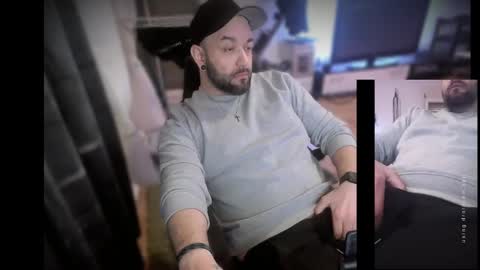 Snapshot of riptid3_ chatting on 2, 3, 2025 Ask Me online show from 2, 3, 2025