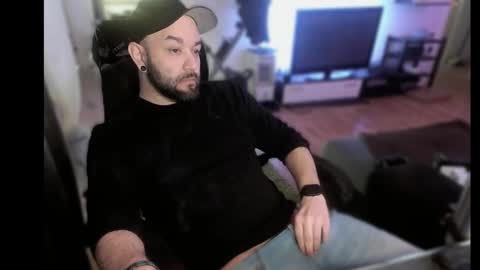 Snapshot of riptid3_ chatting on 4, 3, 2025 Ask Me online show from 4, 3, 2025