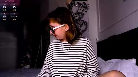 Snapshot of riri_rich chatting on 12, 1, 2025 Rita online show from 12, 1, 2025