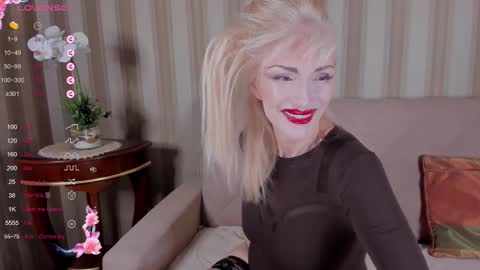 rita_farell online show from 8, 11, 2025