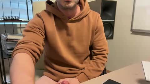 Snapshot of roadbikerider chatting on 10, 10, 2025 20cm online show from 10, 10, 2025