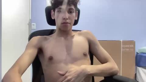 Snapshot of roandry909974 chatting on 10, 12, 2024 roandry909974 online show from 10, 12, 2024