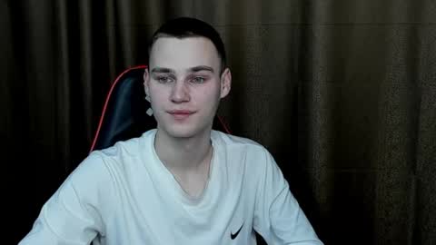 robert10211 online show from 9, 1, 2025