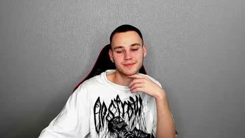 robert10211 online show from 4, 12, 2025