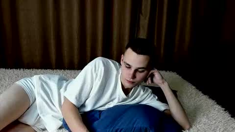 robert10211 online show from 4, 2, 2026