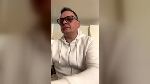 robert_tino online show from 8, 2, 2026