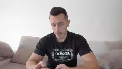 roberto4ever online show from 6, 3, 2025