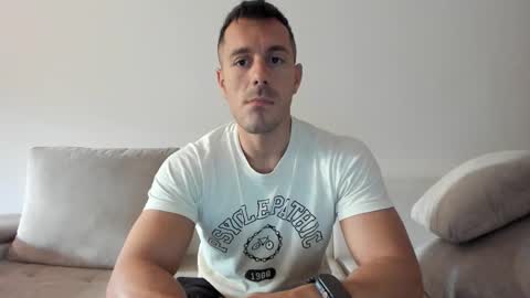 roberto4ever online show from 1, 10, 2025