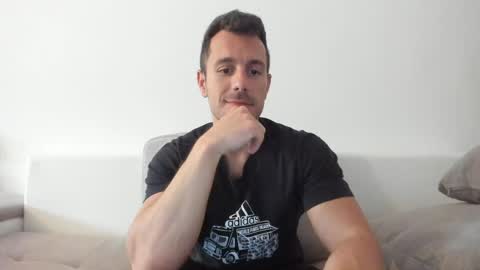 roberto4ever online show from 4, 6, 2026