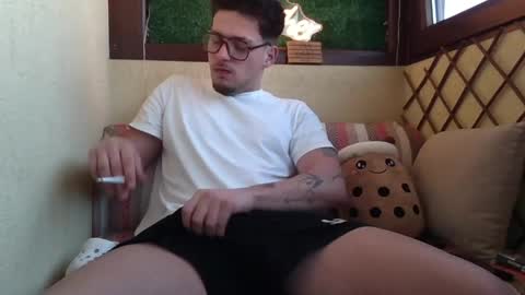 Roberto online show from 8, 4, 2026