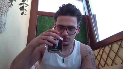 Snapshot of roberto_twink1 chatting on 26, 4, 2026 Roberto online show from 26, 4, 2026