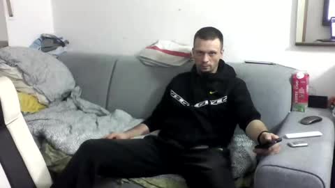 Zenek online show from 1, 2, 2025