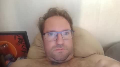 robinouhot online show from 7, 11, 2025