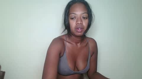 rochellinah online show from 3, 5, 2026