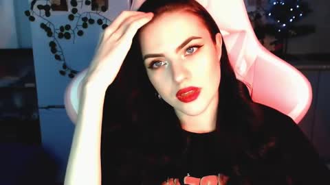 Sophie  online show from 19, 12, 2024