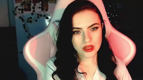 Sophie  online show from 19, 12, 2024