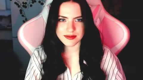 Sophie  online show from 10, 1, 2025