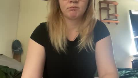 Snapshot of rockyxxoxo chatting on 27, 3, 2026 Rocky online show from 27, 3, 2026