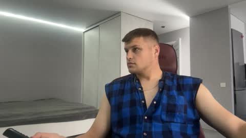 Snapshot of roguetitan6 chatting on 9, 11, 2025 roguetitan6 online show from 9, 11, 2025