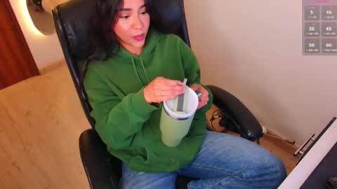 Snapshot of rohanalan_ chatting on 27, 10, 2025 Sof online show from 27, 10, 2025