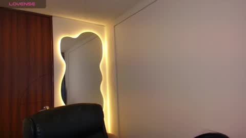Snapshot of rohanalan_ chatting on 19, 5, 2026 Sof online show from 19, 5, 2026