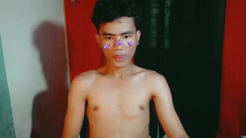 Snapshot of roianboyyy chatting on 9, 5, 2026 roianboyyy online show from 9, 5, 2026