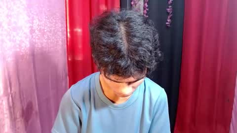 roianboyyy online show from 25, 5, 2026