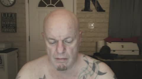 roinaz online show from 15, 7, 2026