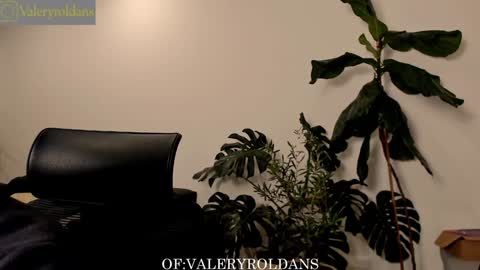 Valery Roldans online show from 12, 12, 2024