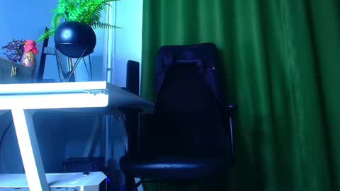 Snapshot of romaniamaster1 chatting on 21, 4, 2026 romaniamaster1 online show from 21, 4, 2026