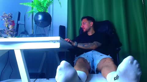 Snapshot of romaniamaster1 chatting on 29, 4, 2026 romaniamaster1 online show from 29, 4, 2026