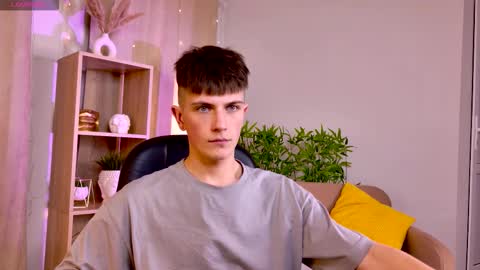 Snapshot of rony_winston chatting on 7, 2, 2026 Rony online show from 7, 2, 2026