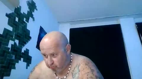 Snapshot of rooosveltooo chatting on 5, 6, 2026 rooosveltooo online show from 5, 6, 2026