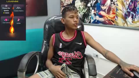 Snapshot of rory_castro chatting on 3, 2, 2026 RORY CASTRO online show from 3, 2, 2026