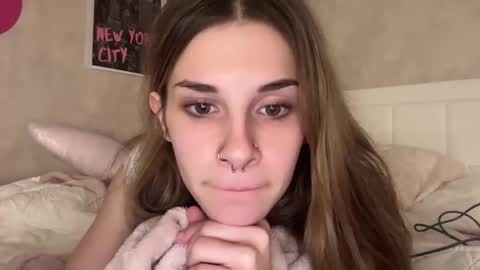 Snapshot of ros3210 chatting on 20, 10, 2025 Rose online show from 20, 10, 2025