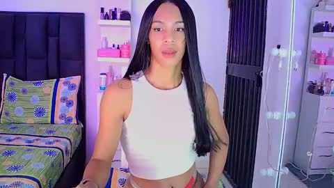 Snapshot of rosalindasexy chatting on 5, 12, 2024 Rosalinda online show from 5, 12, 2024