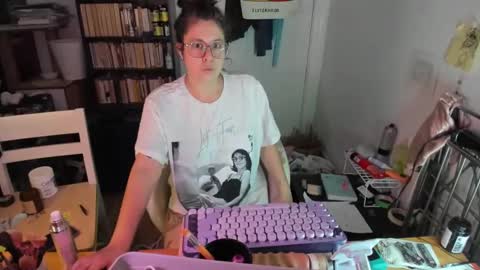 Snapshot of rose257044 chatting on 16, 11, 2025 rose257044 online show from 16, 11, 2025