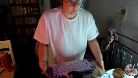 Snapshot of rose257044 chatting on 30, 11, 2025 rose257044 online show from 30, 11, 2025