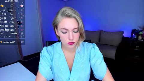 Snapshot of rose_brooks chatting on 30, 9, 2025 Rose but u can call me princess online show from 30, 9, 2025