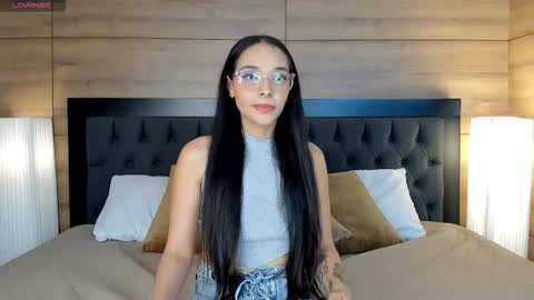 roseaurora online show from 15, 3, 2026