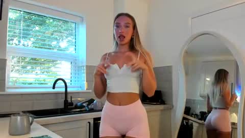 Bella  online show from 31, 7, 2026