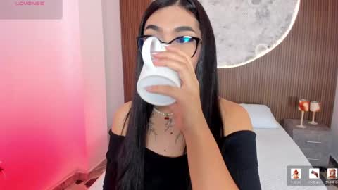 Rose online show from 8, 4, 2026